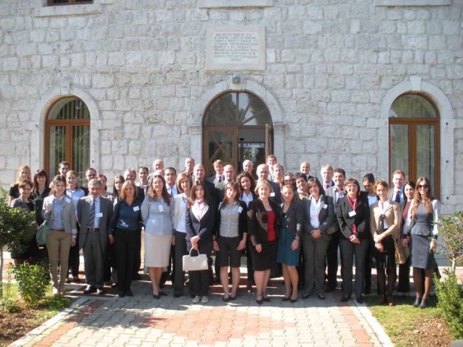 FIASR Seminar - Group Photo.jpg